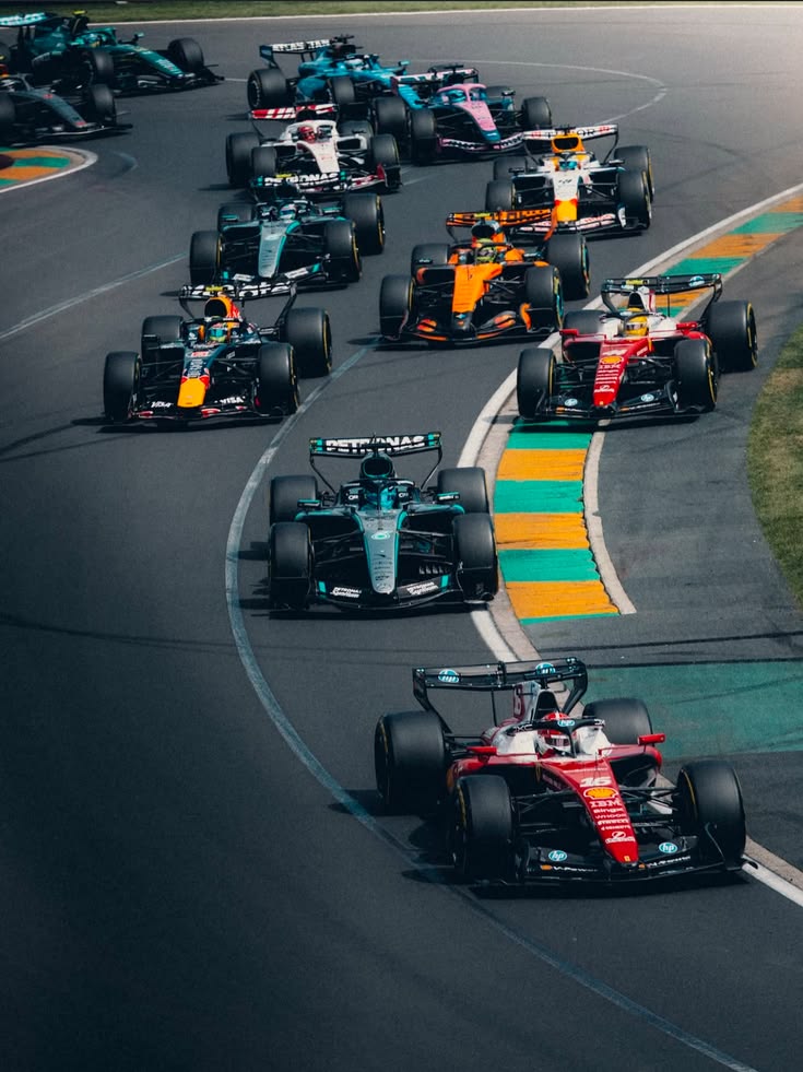 Carros de Fórmula 1 no GP de Interlagos